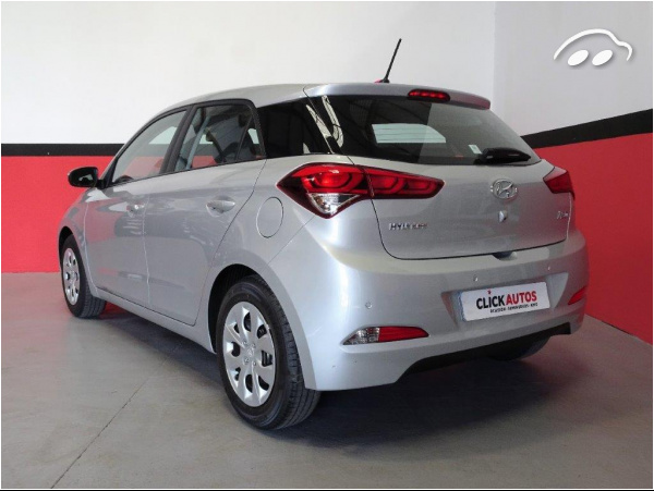 Hyundai i20 1.2 MPI 85cv Link 6