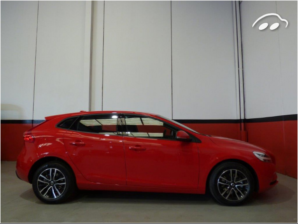 Volvo V40 2.0 122CV T2 Momentum 3