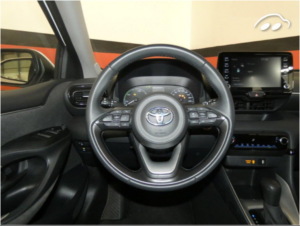 Toyota Yaris 1.5 e-CVT 120CV Active Tech Hybrid Automático 4