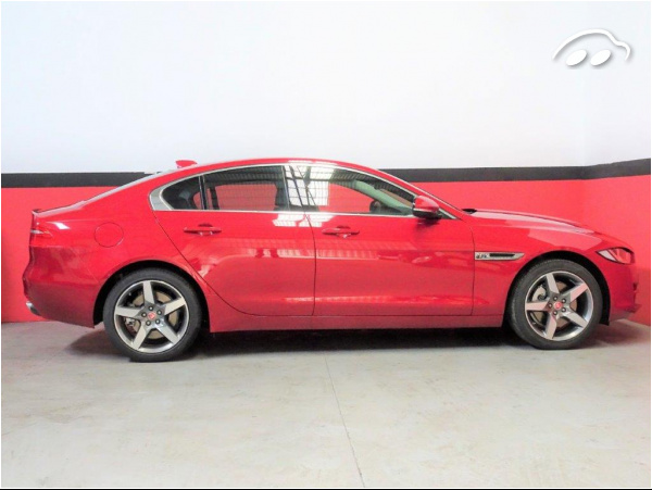 Jaguar XE 2.0 T 200CV Pure auto 5