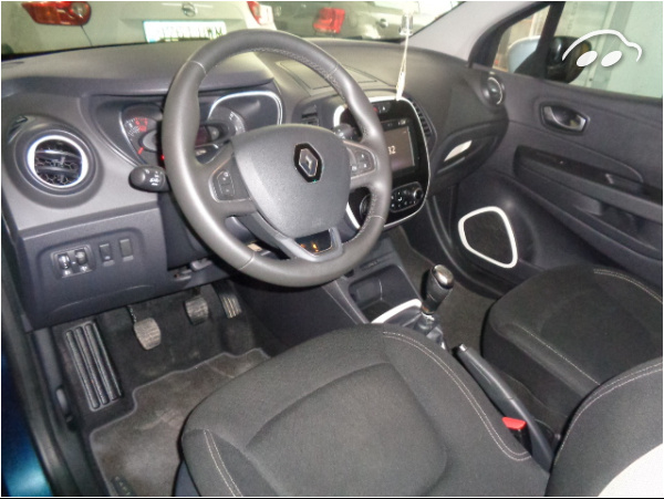 Renault Captur LIMITED 4