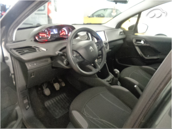 Peugeot 208 1.4 HDI ACTIVE 4