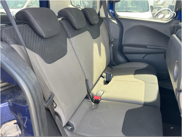 Ford Tourneo courier  8
