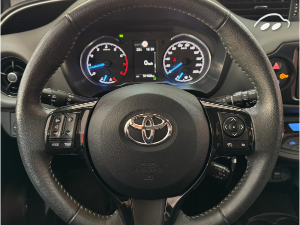 Toyota Yaris 1.5 FEEL EDITION  12