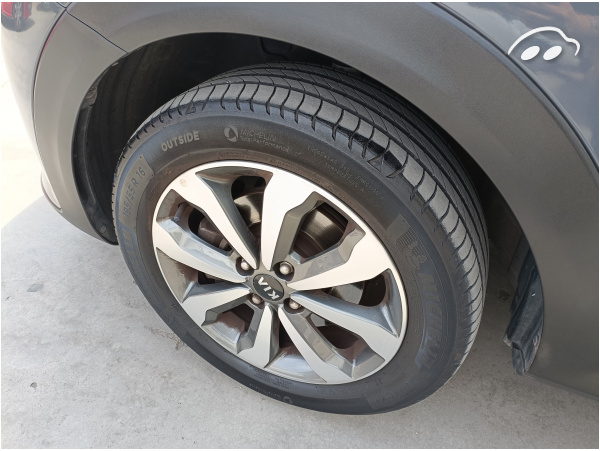 Kia Stonic 1.0  12