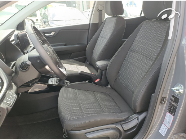Kia Stonic 1.0  8