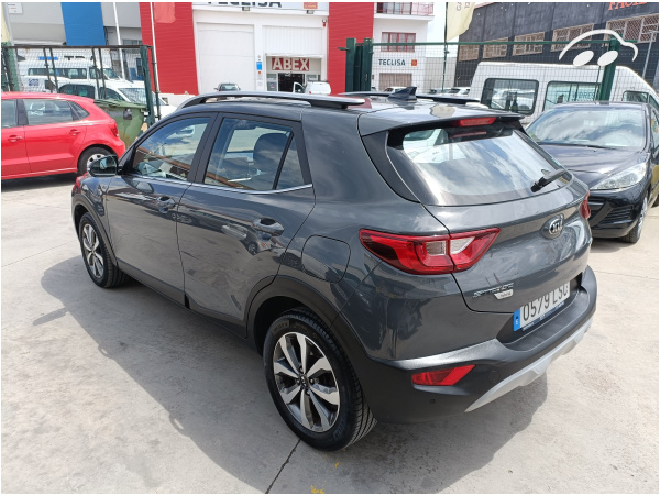 Kia Stonic 1.0  6