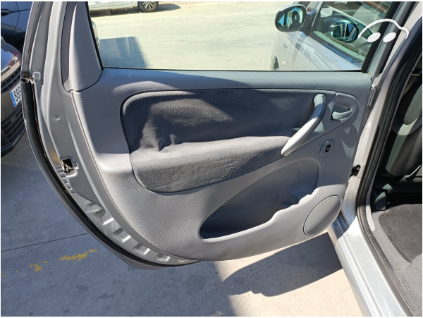 Citroen Xsara Picasso 1.6 HDI Exclusive 11