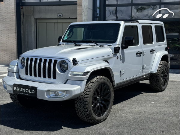 Jeep Wrangler Sahara 2