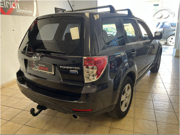 Subaru Forester 2.0 D 8