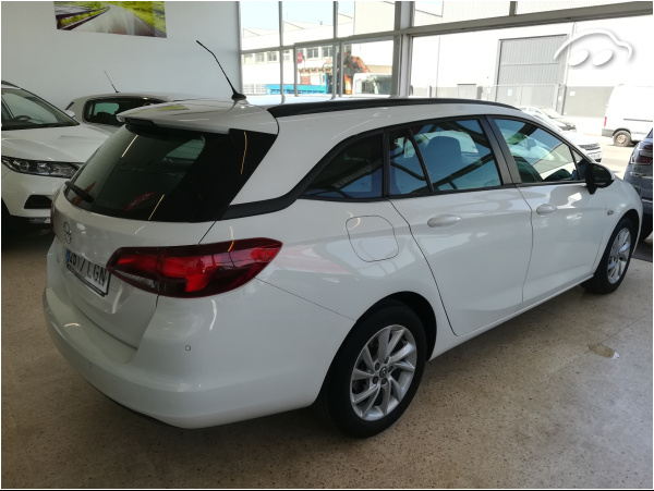 Opel Astra 1.5 SPORT TOURER 4