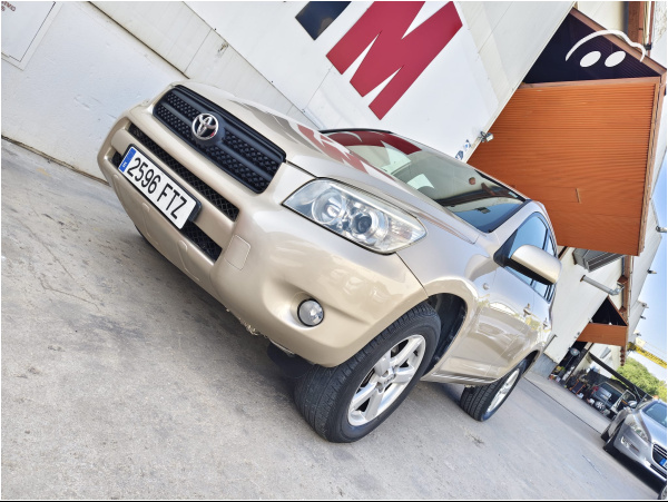 Toyota Rav4 2.2 2
