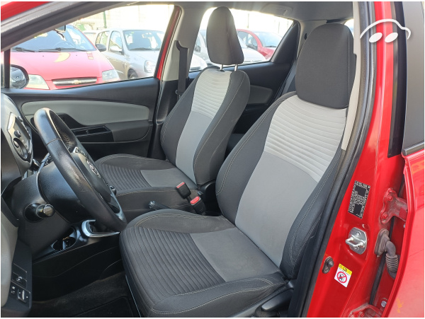 Toyota Yaris 1.0 8