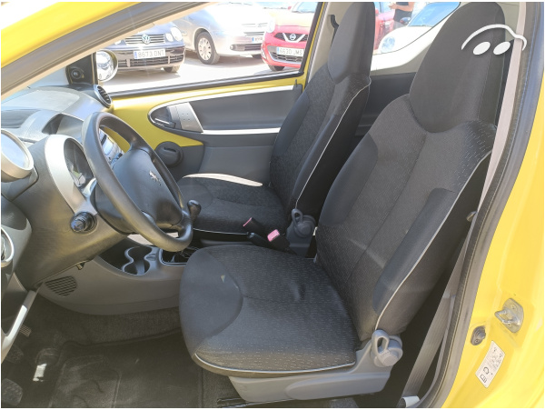 Peugeot 107 1.0 Urban 8