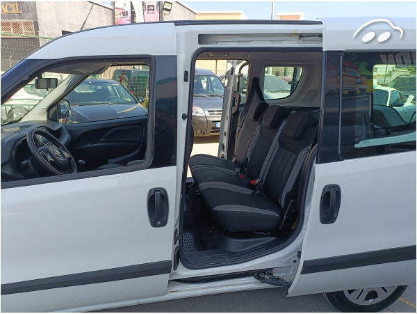 Fiat Doblo 1.3  12