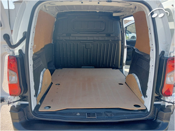 Peugeot Partner Pro Standard 600kg BlueHDi 55kW 9