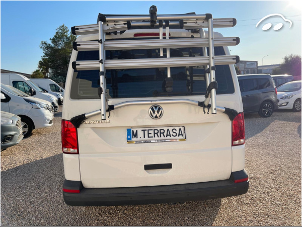 Volkswagen CARAVELLE  9