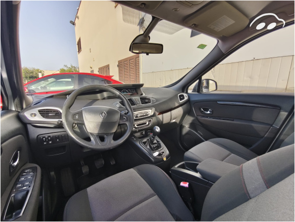 Renault Megane Scenic 1.5 7