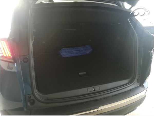 Peugeot 3008 SUV 1.5 8
