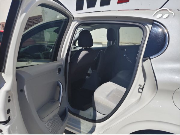 Peugeot 208 1.2 8