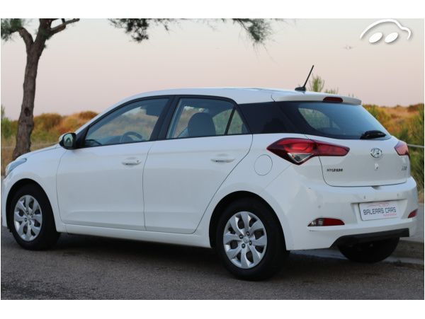 Hyundai i20 1.2 4 cilindros 8
