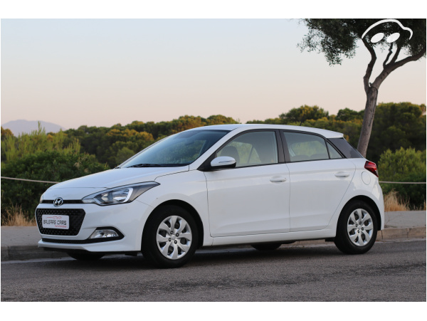 Hyundai i20 1.2 4 cilindros 12