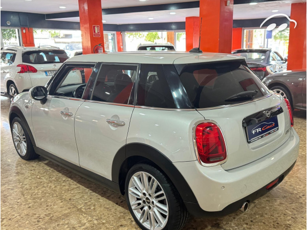 Mini Cooper 5P AUTOMÁTICO  6