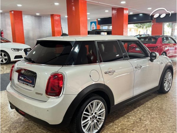 Mini Cooper 5P AUTOMÁTICO  8