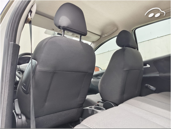 Peugeot 207 1.4 7