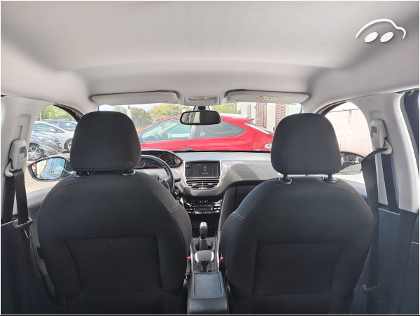 Peugeot 2008 1.2 7
