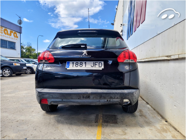 Peugeot 2008 1.2 5
