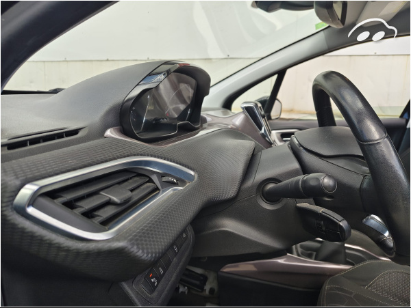 Peugeot 2008 1.2 11