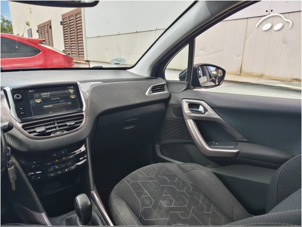 Peugeot 2008 1.2 9