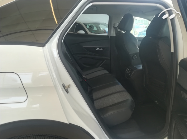 Peugeot 3008 1.5 5