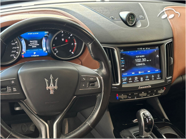 Maserati Levante  4