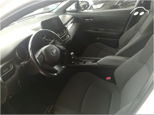 Toyota C-HR 1.8 8