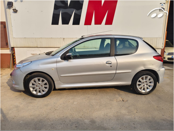 Peugeot 206 206 + 1.4 HDI  3