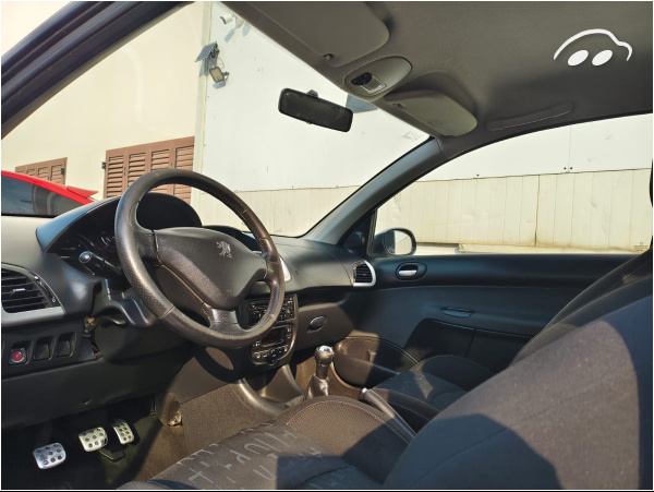 Peugeot 206 206 + 1.4 HDI  9