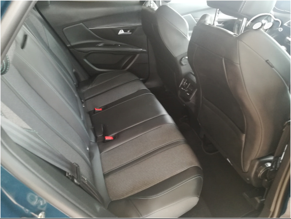 Peugeot 3008 SUV 1.5 7