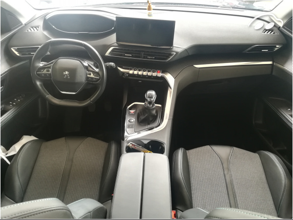 Peugeot 3008 SUV 1.5 5