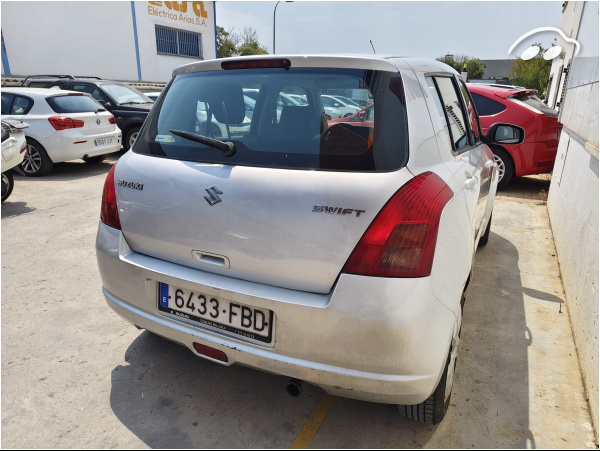 Suzuki Swift 1.3 5