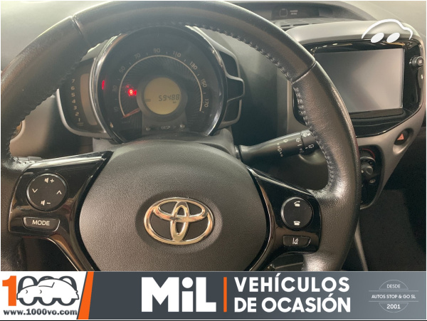 Toyota Aygo 1.0 72CV X-PLAY 9