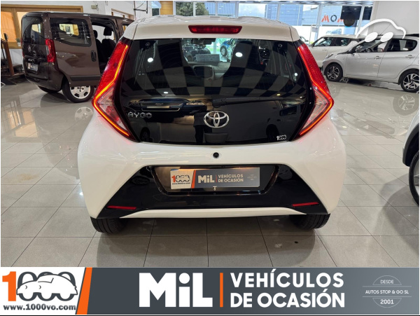 Toyota Aygo 1.0 72CV X-PLAY 5