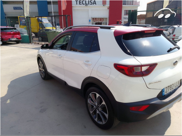 Kia Stonic 1.0 TGI Black Efition 4