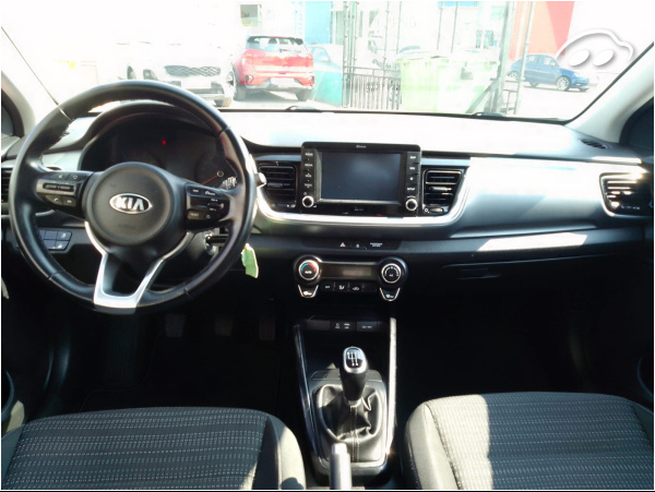 Kia Stonic 1.0 TGI Black Efition 7