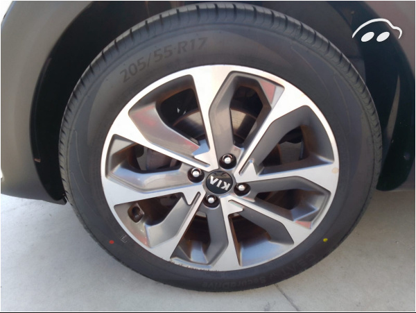 Kia Stonic 1.0 TGI Black Efition 12