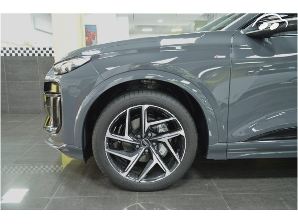 Audi Q8 Q6 SPORTBACK ETRON BLACK LINE 5