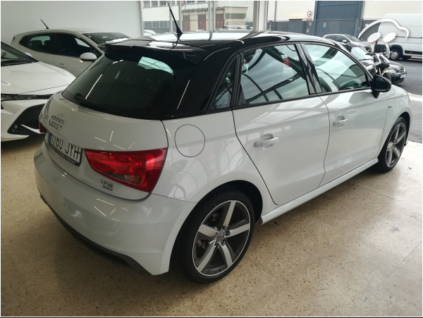 Audi A1  Sportback 1.0 5