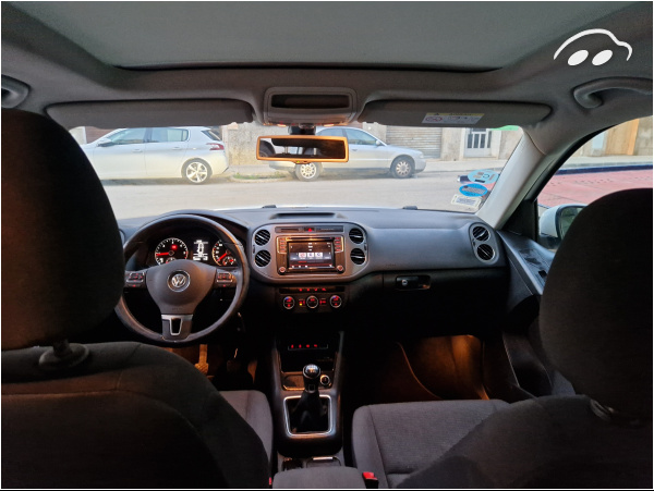 Volkswagen Tiguan  9