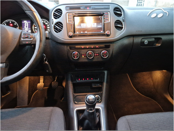 Volkswagen Tiguan  10